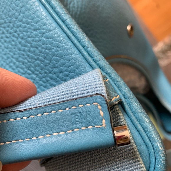 —SOLD ON INSTAGRAM—  Hermes Tsako bag in Blue jean - Picture 5 of 15